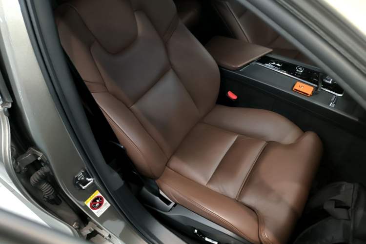 Used Volvo S60 2022 B4 Zhiyi Luxury Edition Right Front Seat