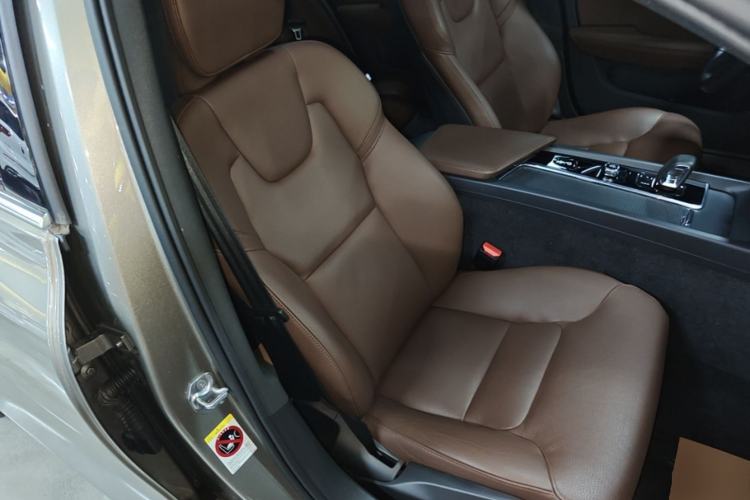 Used Volvo S60 2022 B4 Zhiyi Luxury Edition Right Front Seat