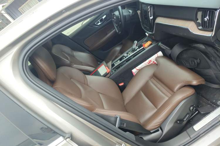 Used Volvo S60 2022 B4 Zhiyuan Luxury Edition Right Front Seat