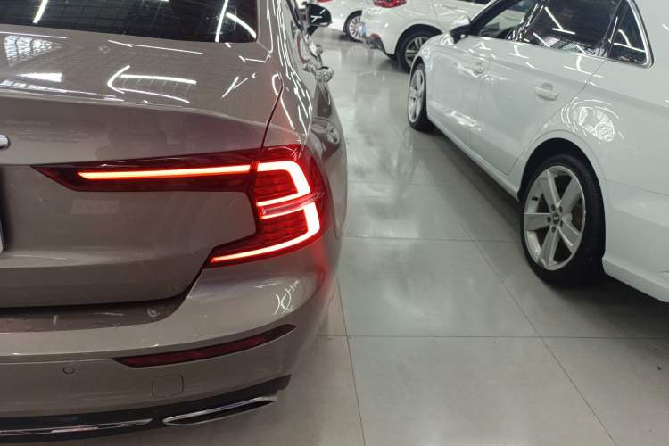 Used Volvo S60 2022 B4 Zhiyi Luxury Edition Right Rear Taillight