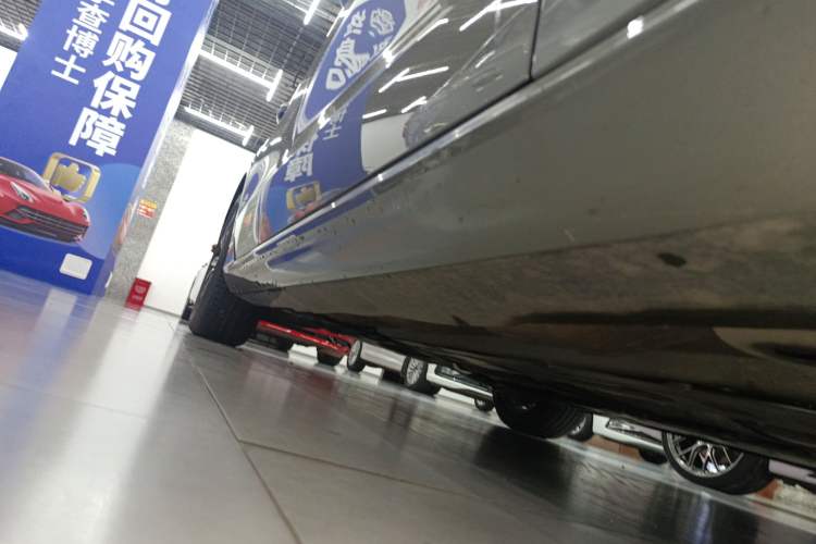 Used Volvo S60 2022 B4 Zhiyi Luxury Edition Right Side Sill