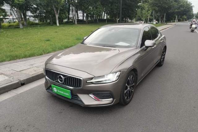 Used Volvo S60 2022 B4 Zhiyi Luxury Edition