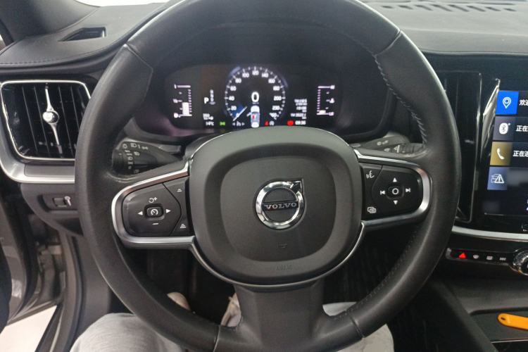 Used Volvo S60 2022 B4 Zhiyi Luxury Edition Steering Wheel