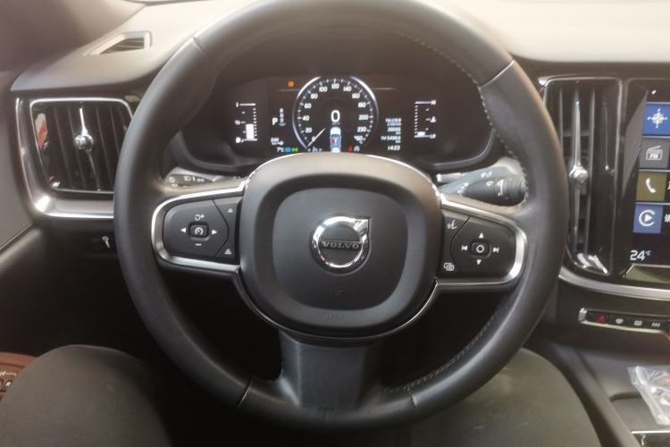 Used Volvo S60 2022 B4 Zhiyi Luxury Edition Steering Wheel