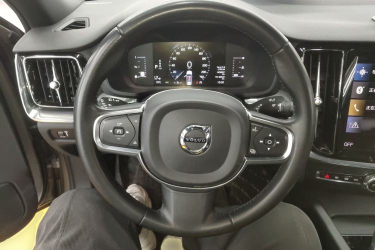 Used Volvo S60 2022 B4 Zhiyi Luxury Edition Steering Wheel