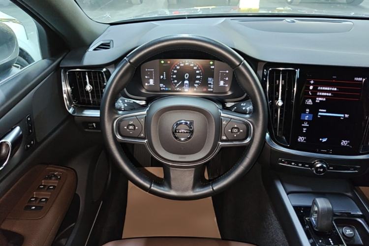 Used Volvo S60 2022 B4 Zhiyi Luxury Edition Steering Wheel