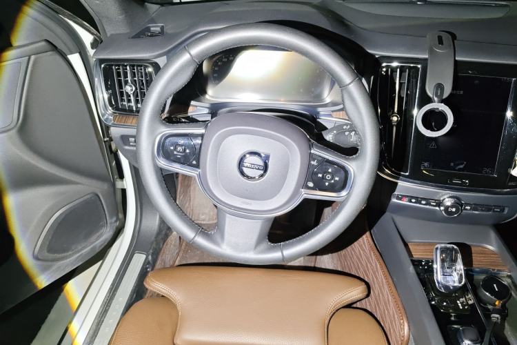 Used Volvo S60 2022 B4 Zhiyuan Luxury Edition Steering Wheel