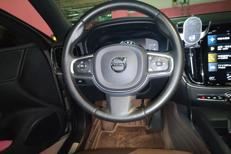 Used Volvo S60 2022 B4 Zhiyi Luxury Edition Steering Wheel