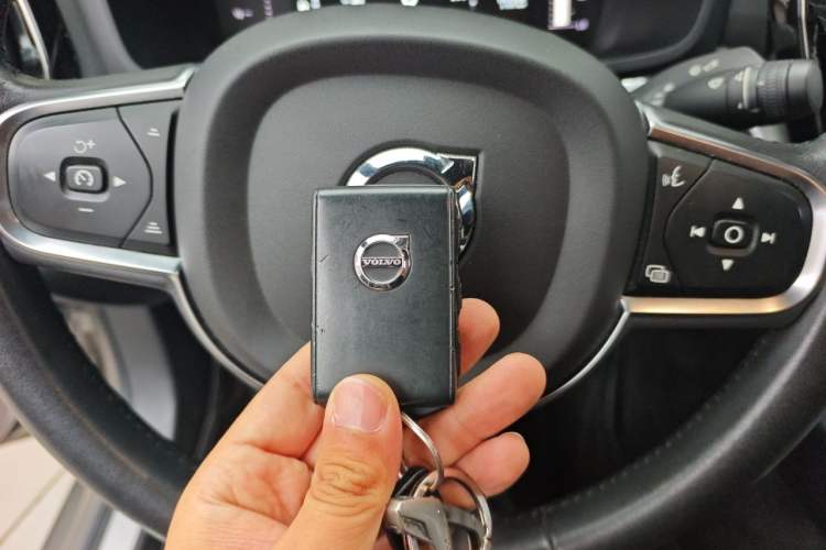 Used Volvo S60 2022 B4 Zhiyi Luxury Edition Vehicle Key