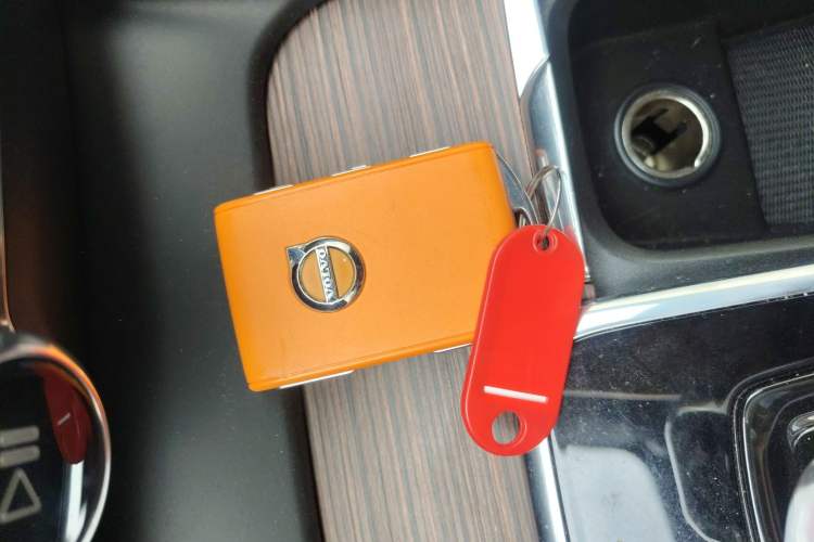 Used Volvo S60 2022 B4 Zhiyuan Luxury Edition Vehicle Key