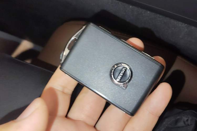 Used Volvo S60 2022 B4 Zhiyi Luxury Edition Vehicle Key