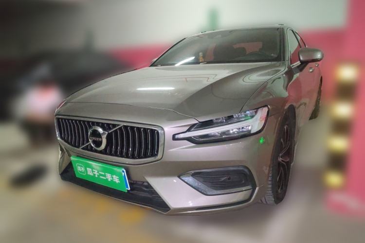 Used Volvo S60 2022 B4 Zhiyi Luxury Edition Guazi used car, China used car export, Used car for sale, Used cars, Cheapest cars for sale