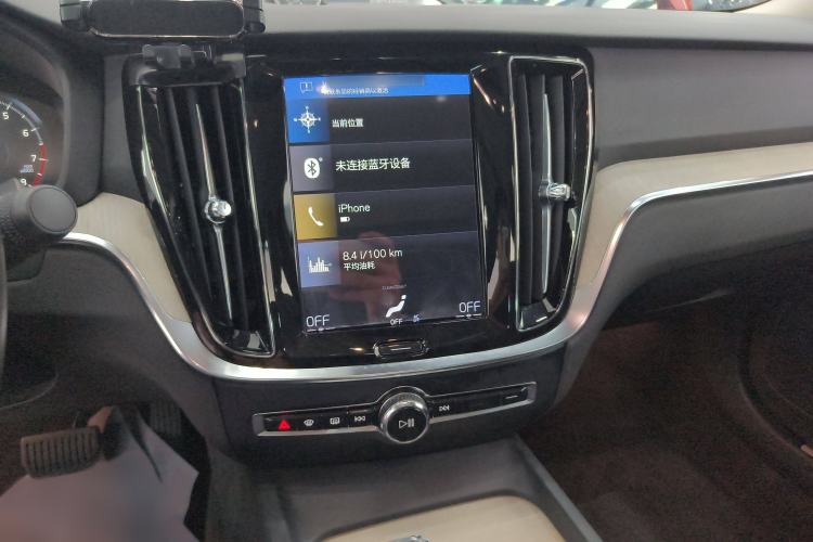 Used Volvo S60 2022 B4 Zhiyuan Luxury Edition Audio And AC Panel