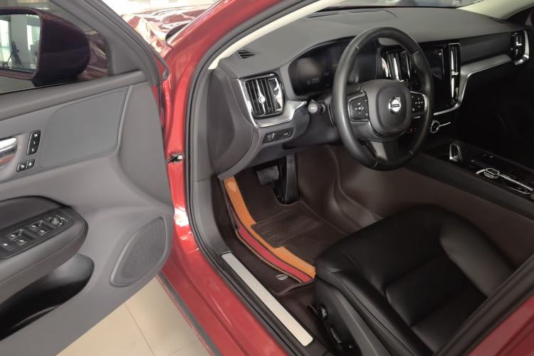 Used Volvo S60 2022 B4 Zhiyi Luxury Edition Driver Seat