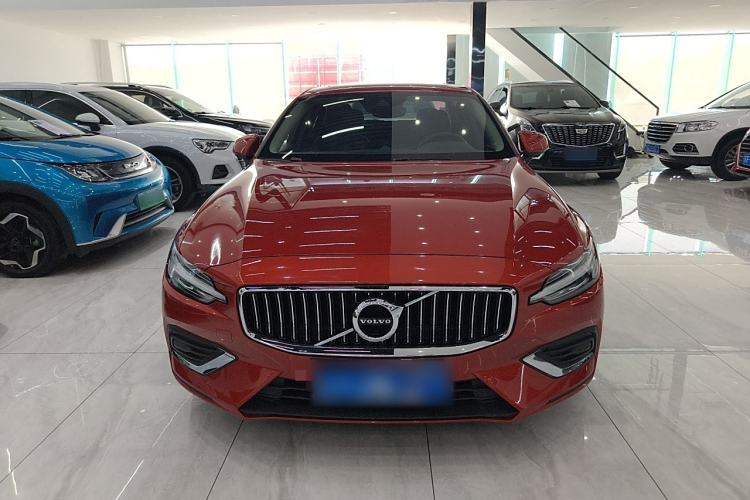 Used Volvo S60 2022 B4 Zhiyuan Luxury Edition Exterior 1