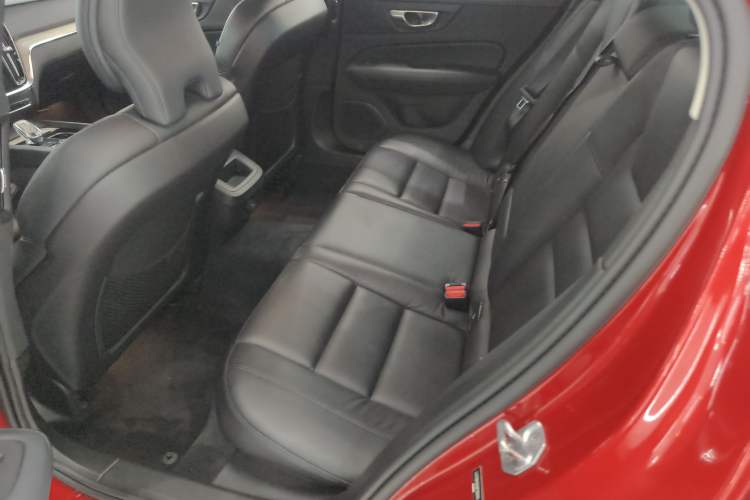 Used Volvo S60 2022 B4 Zhiyuan Luxury Edition Interior 4