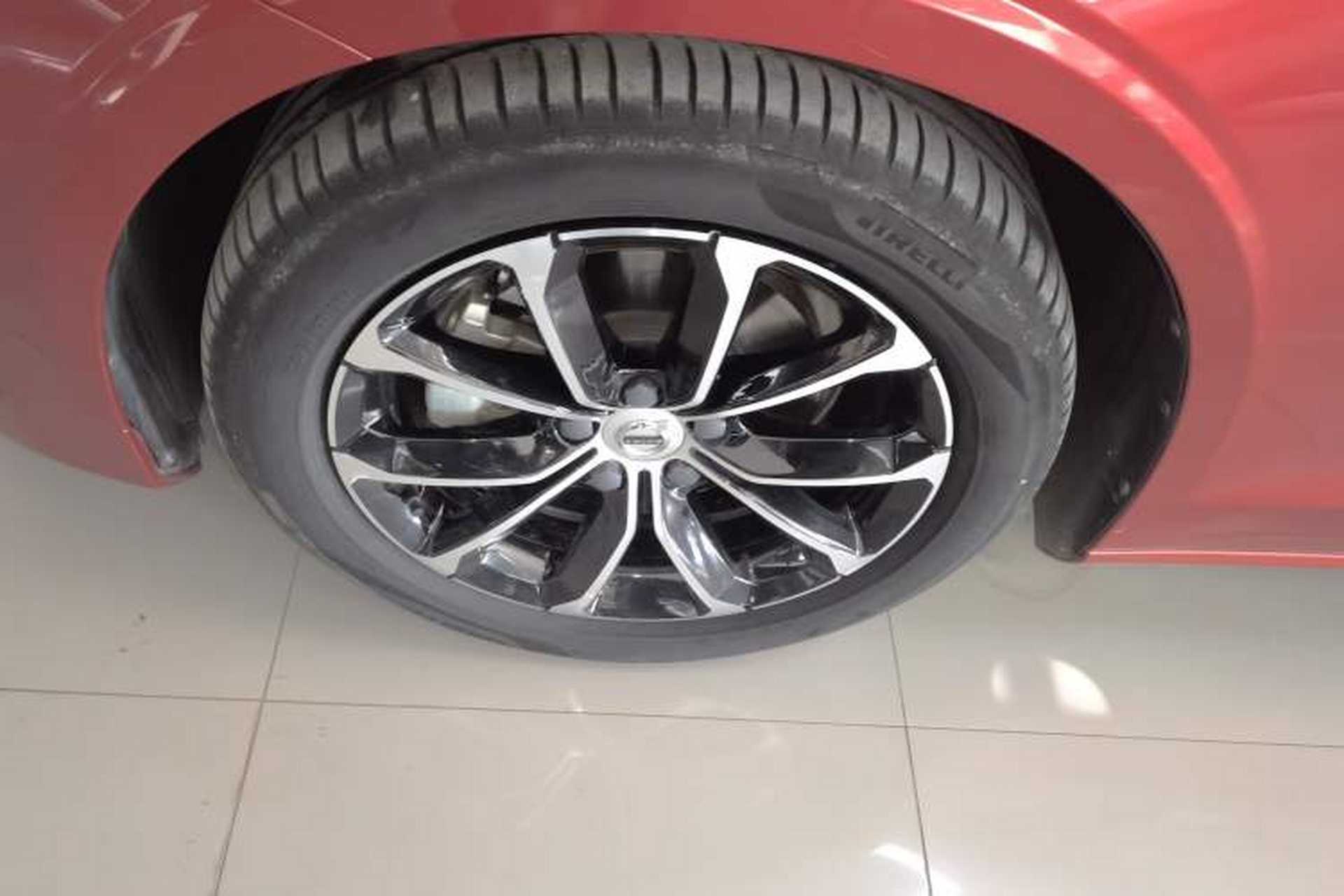 Used Volvo S60 2022 B4 Zhiyi Luxury Edition Left Front Wheel Hub