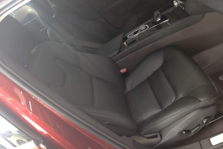 Used Volvo S60 2022 B4 Zhiyi Luxury Edition Right Front Seat