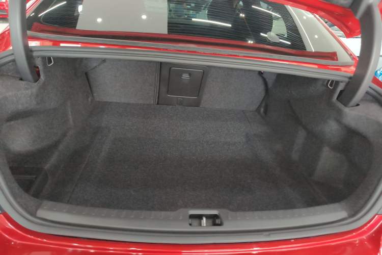 Used Volvo S60 2022 B4 Zhiyuan Luxury Edition Trunk