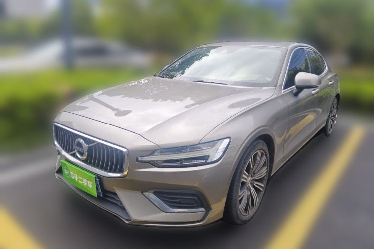 Used Volvo S60 2022 B4 Zhiyuan Luxury Edition Guazi used car, China used car export, Used car for sale, Used Volvo cars, Cheapest cars for sale