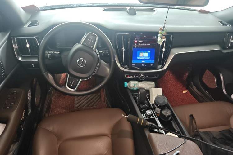 Used Volvo S60 2022 B4 Zhiyi Luxury Edition Center Console
