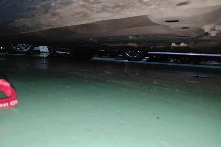 Used Volvo S60 2022 B4 Zhiyuan Luxury Edition Chassis Front Right