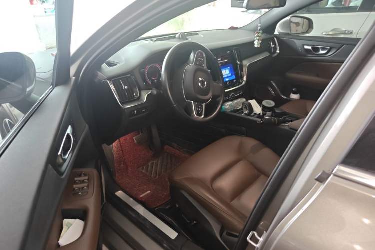 Used Volvo S60 2022 B4 Zhiyi Luxury Edition Driver Seat