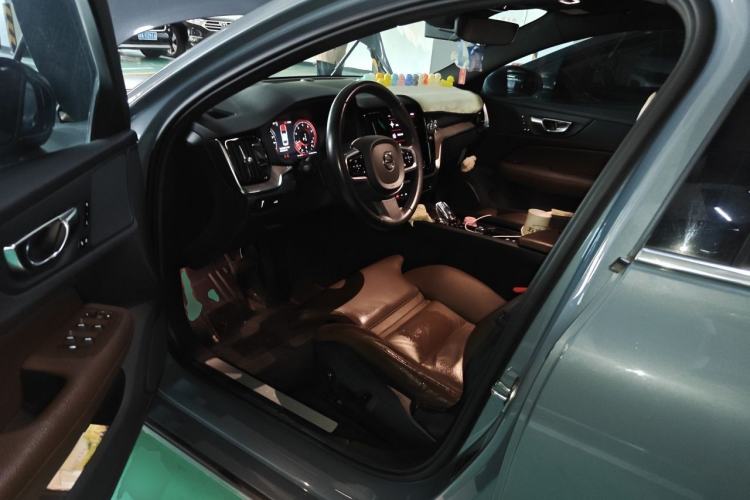 Used Volvo S60 2022 B4 Zhiyuan Luxury Edition Driver Seat