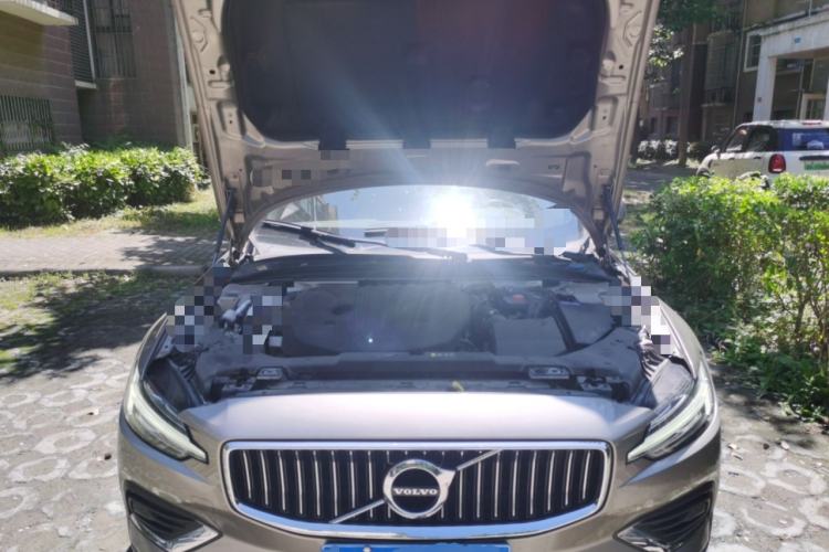 Used Volvo S60 2022 B4 Zhiyuan Luxury Edition Engine Bay