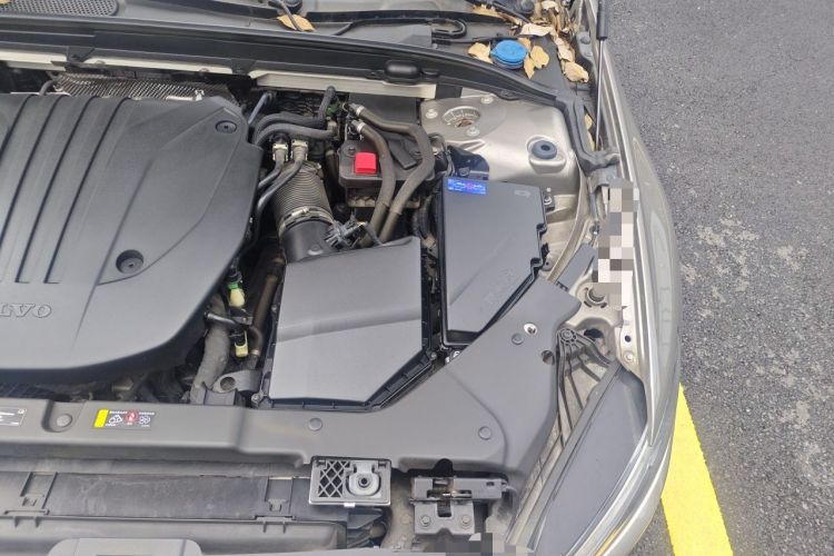 Used Volvo S60 2022 B4 Zhiyuan Luxury Edition Engine Bay Left