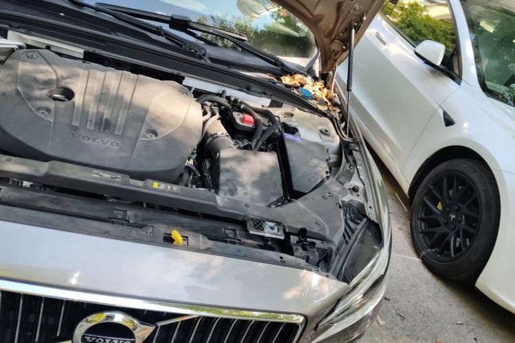 Used Volvo S60 2022 B4 Zhiyuan Luxury Edition Engine Bay Left