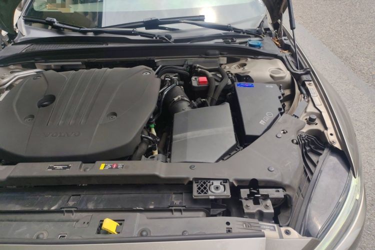 Used Volvo S60 2022 B4 Zhiyuan Luxury Edition Engine Bay Left