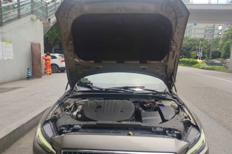 Used Volvo S60 2022 B4 Zhiyuan Luxury Edition Engine Bay