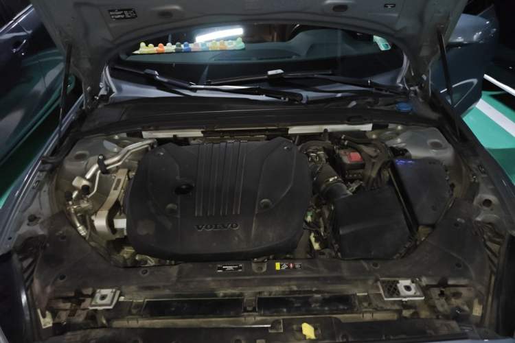 Used Volvo S60 2022 B4 Zhiyuan Luxury Edition Engine Bay