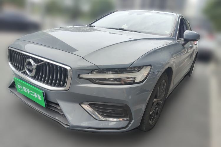 Used Volvo S60 2022 B4 Zhiyi Luxury Edition Guazi used car, China used car export, Used car for sale, Used cars, Cheapest cars for sale