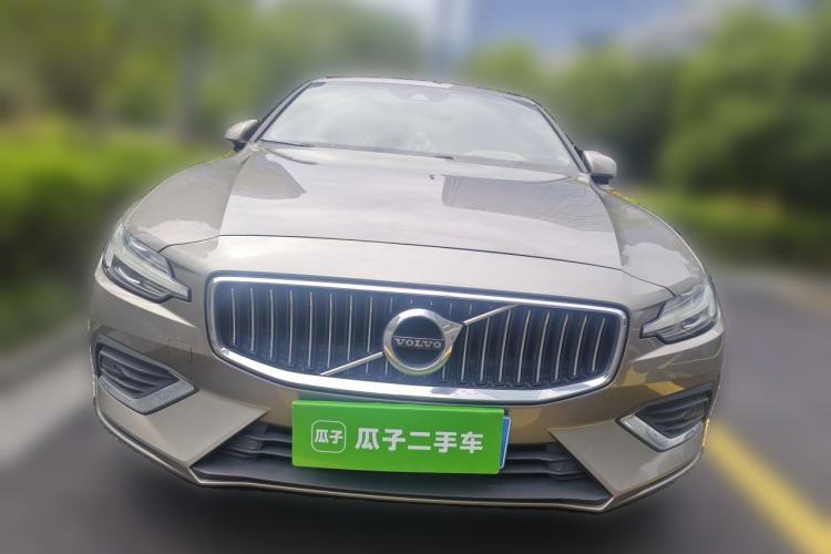 Used Volvo S60 2022 B4 Zhiyuan Luxury Edition Front