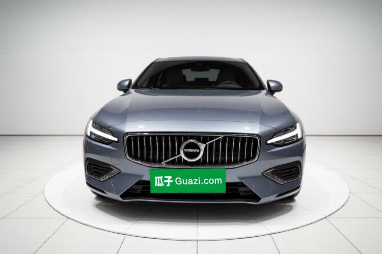 Used Volvo S60 2022 B4 Zhiyuan Luxury Edition Front