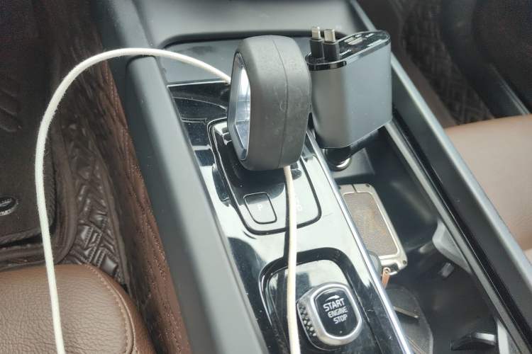 Used Volvo S60 2022 B4 Zhiyi Luxury Edition Gear Lever