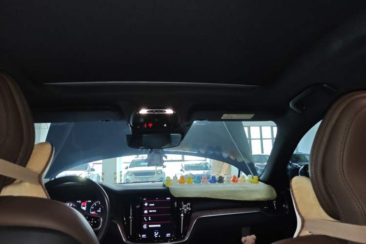 Used Volvo S60 2022 B4 Zhiyuan Luxury Edition Headliner