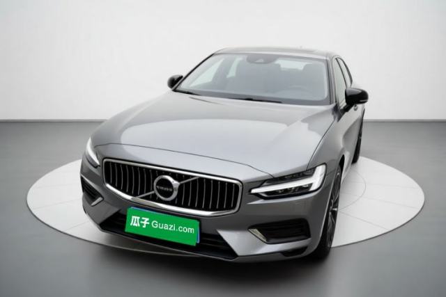 Volvo S60 2022 B4 Zhiyuan Luxury Edition usado