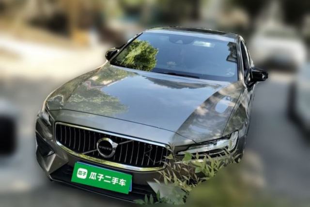 Used Volvo S60 2022 B4 Zhiyuan Luxury Edition