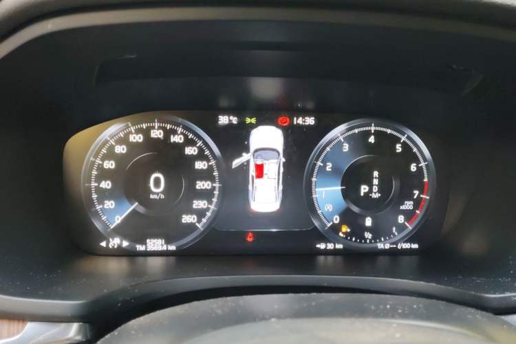 Used Volvo S60 2022 B4 Zhiyuan Luxury Edition Instrument Cluster