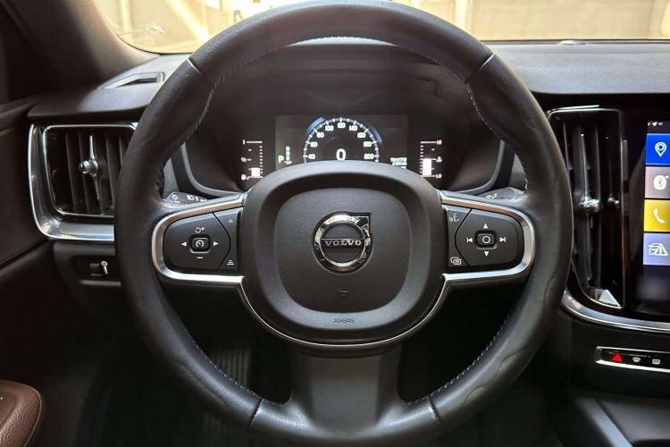 Used Volvo S60 2022 B4 Zhiyi Luxury Edition Interior 2