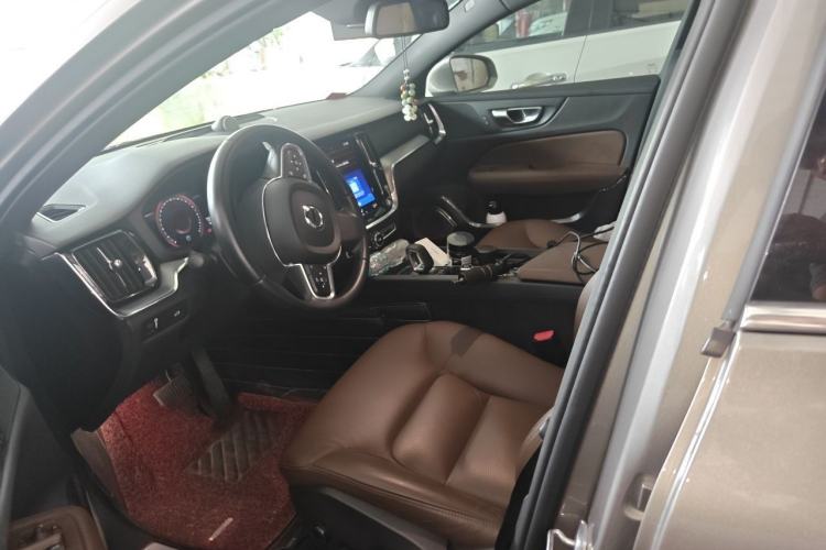 Used Volvo S60 2022 B4 Zhiyi Luxury Edition Left Front Seat