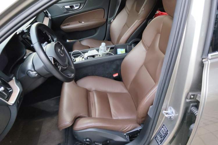 Used Volvo S60 2022 B4 Zhiyuan Luxury Edition Left Front Seat