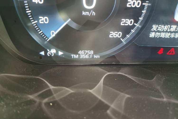 Used Volvo S60 2022 B4 Zhiyuan Luxury Edition Odometer Close Up