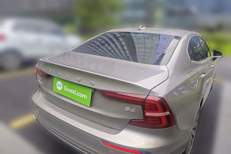Used Volvo S60 2022 B4 Zhiyuan Luxury Edition Rear