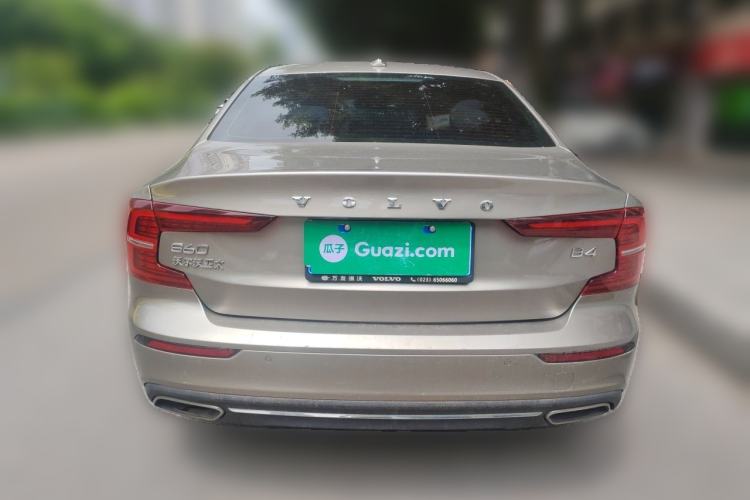 Used Volvo S60 2022 B4 Zhiyuan Luxury Edition Rear