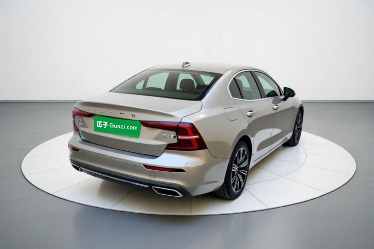 Used Volvo S60 2022 B4 Zhiyuan Luxury Edition Rear Right 45 Deg
