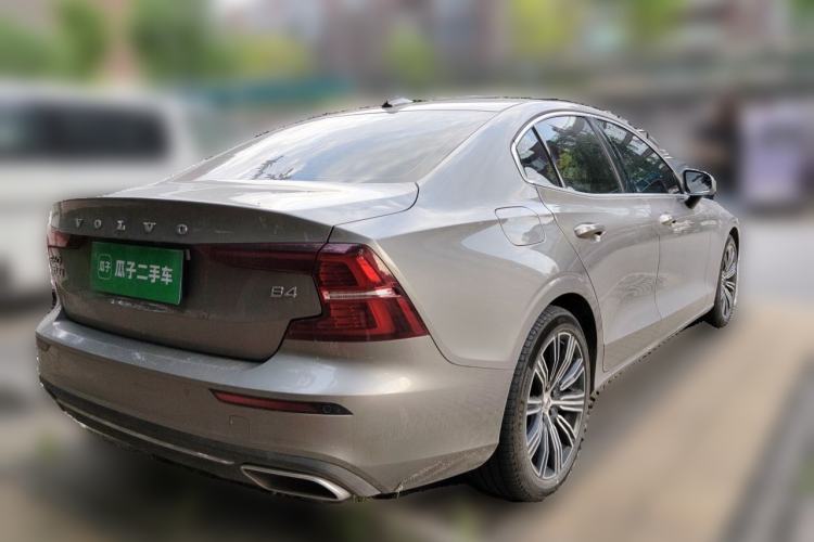 Used Volvo S60 2022 B4 Zhiyuan Luxury Edition Rear Right 45 Deg
